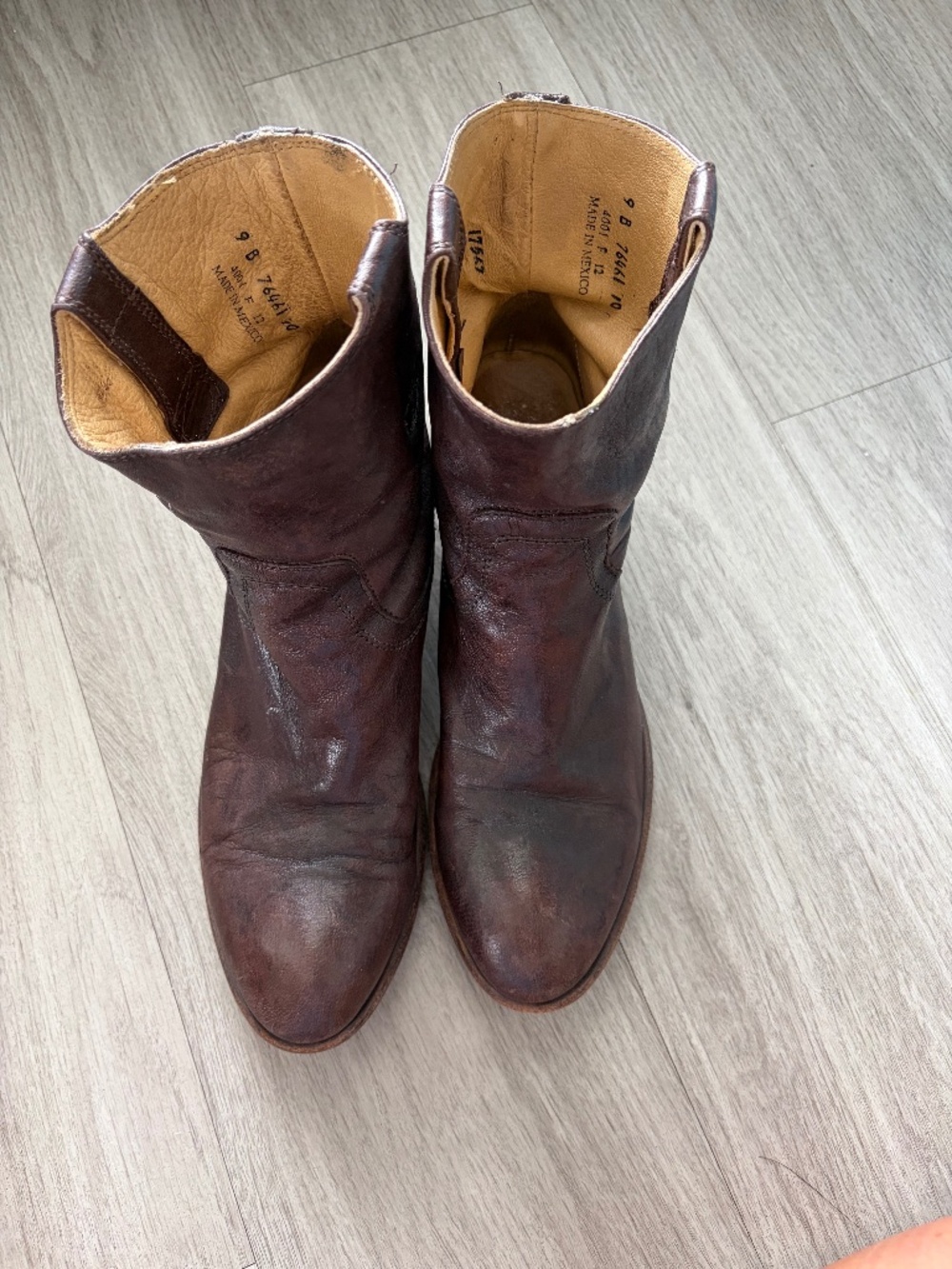FRYE Billy short boots 9B
